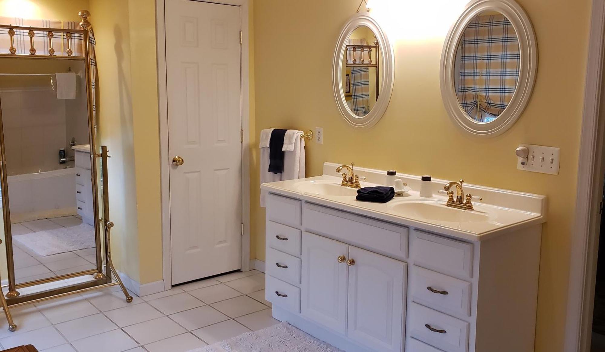 Longacre Of Appomattox Bed & Breakfast Стая снимка