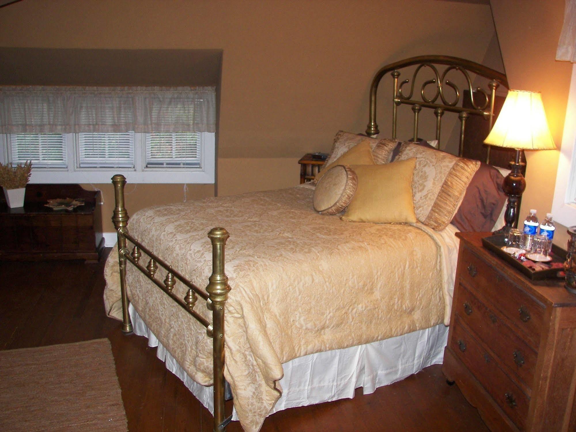 Longacre Of Appomattox Bed & Breakfast Стая снимка