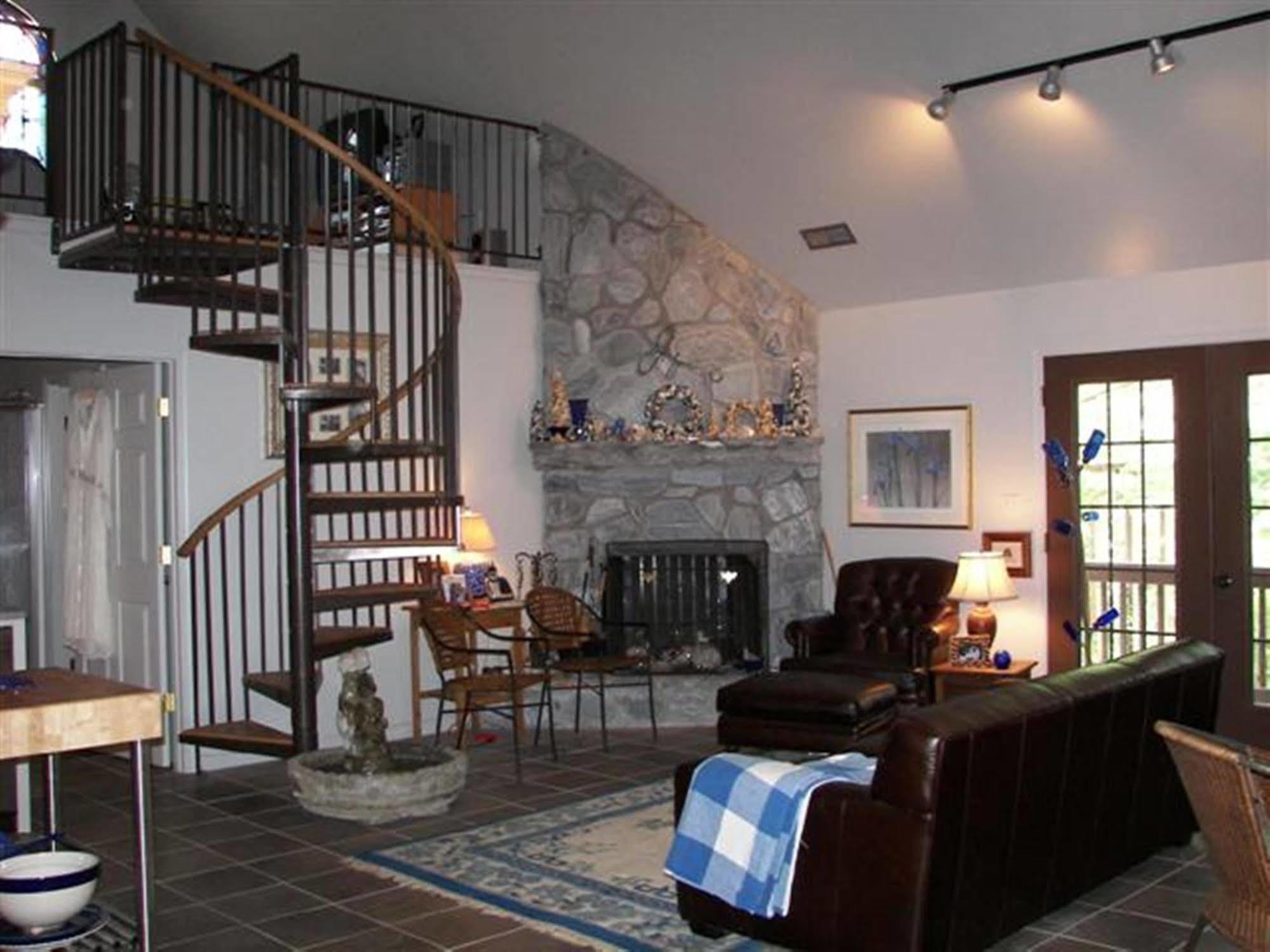 Longacre Of Appomattox Bed & Breakfast Стая снимка