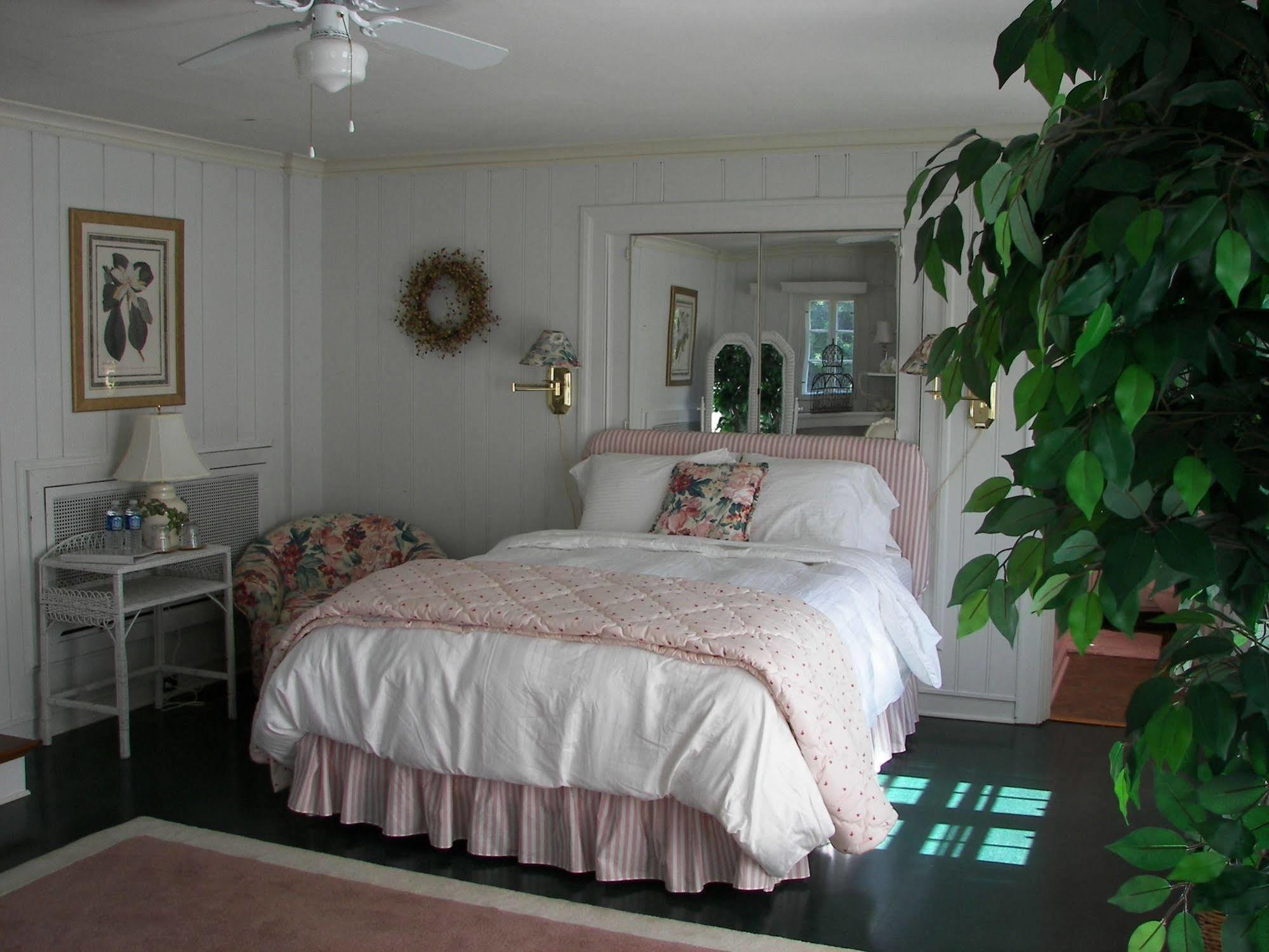 Longacre Of Appomattox Bed & Breakfast Стая снимка